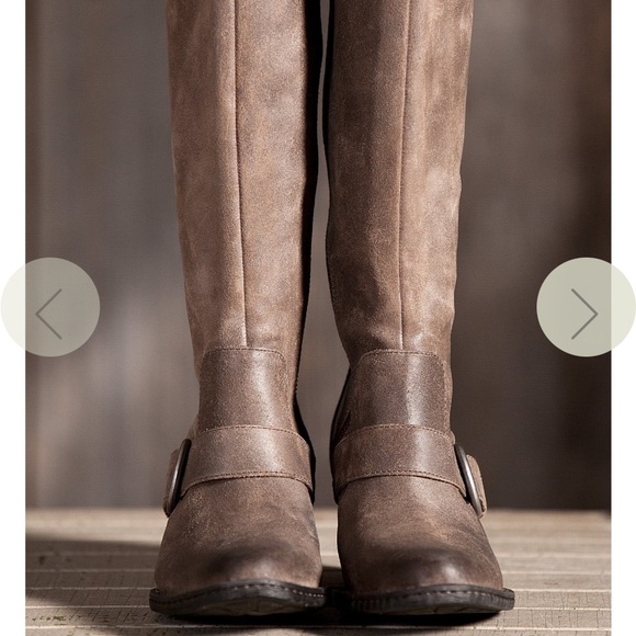 Distressed leather tall boots.by Born - Picture 6 of 15